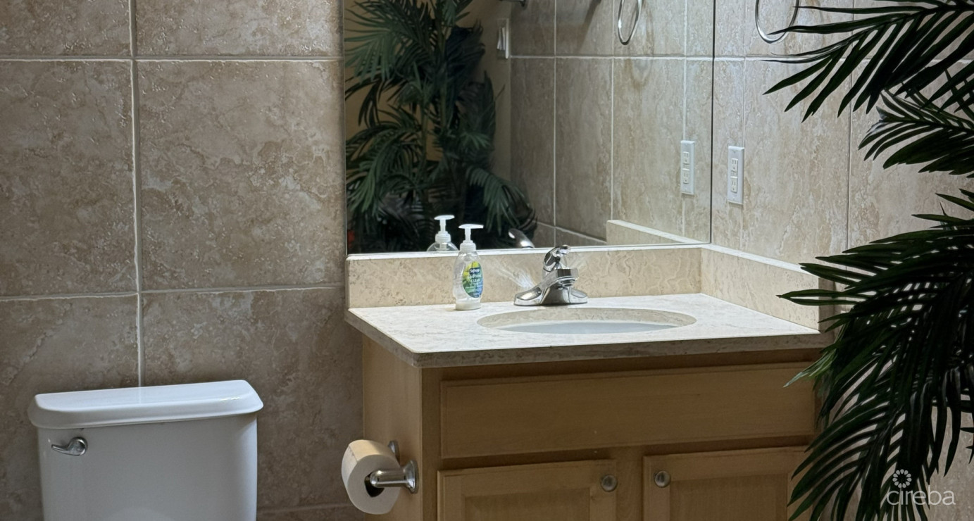 South Shore Spacious 3 Bedroom Seafront Penthouse