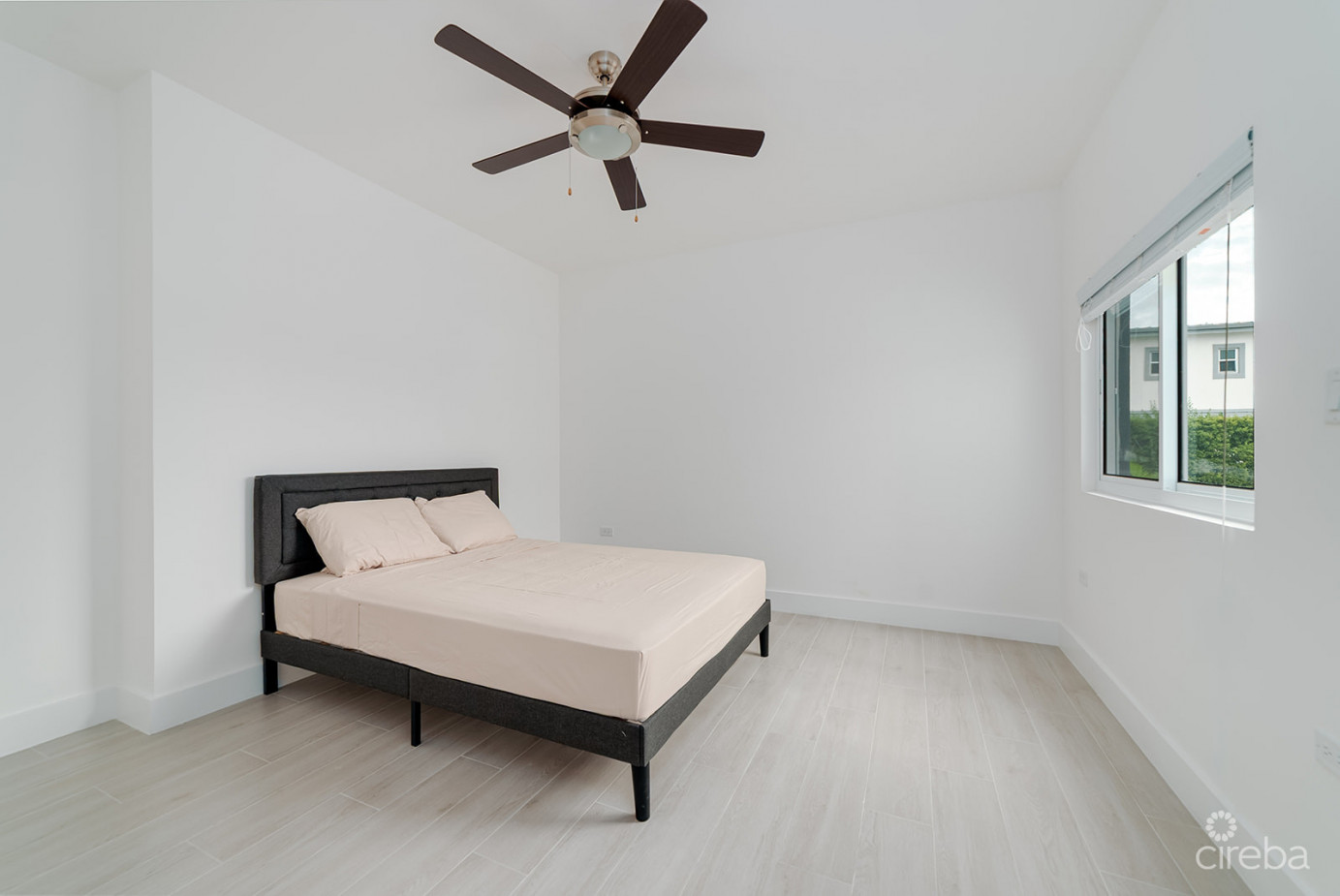 2 Bedroom Condo In Yarl