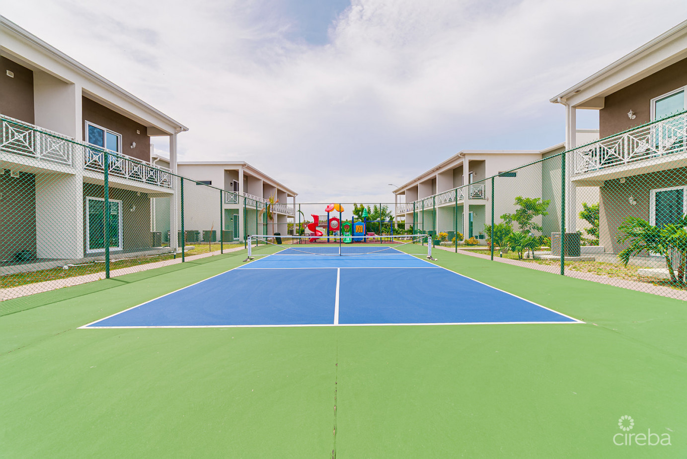 2 Bedroom Condo In Yarl