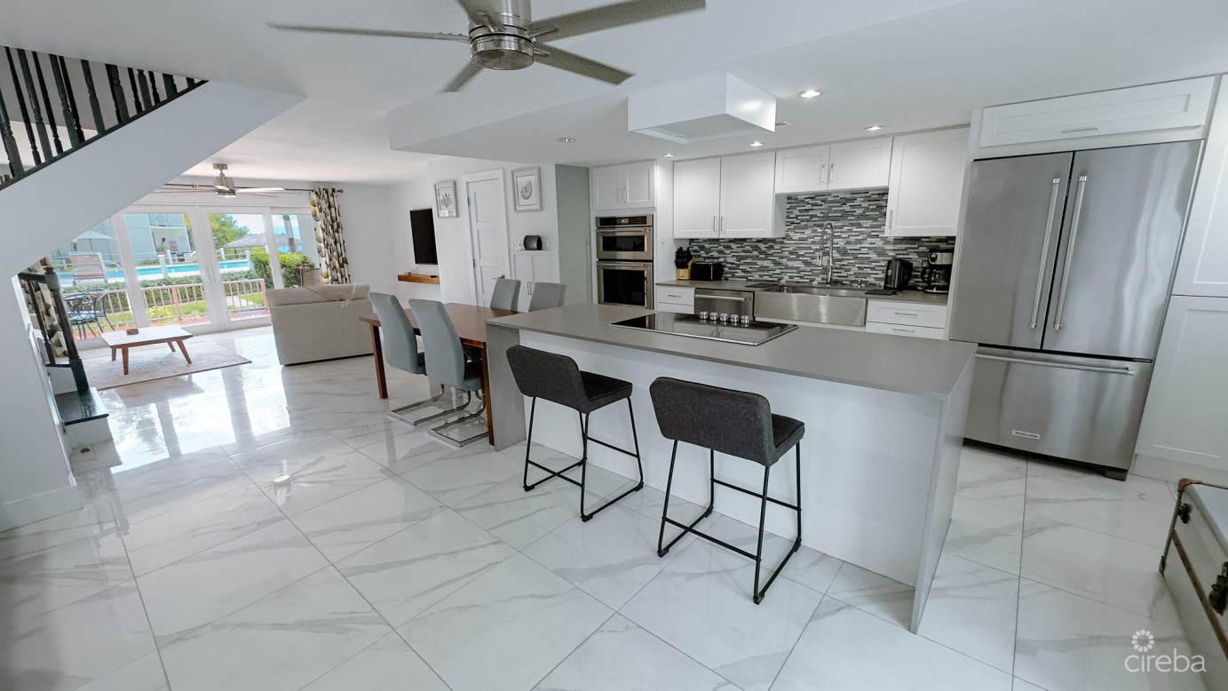 3 Bed Ocean View - By The Sea