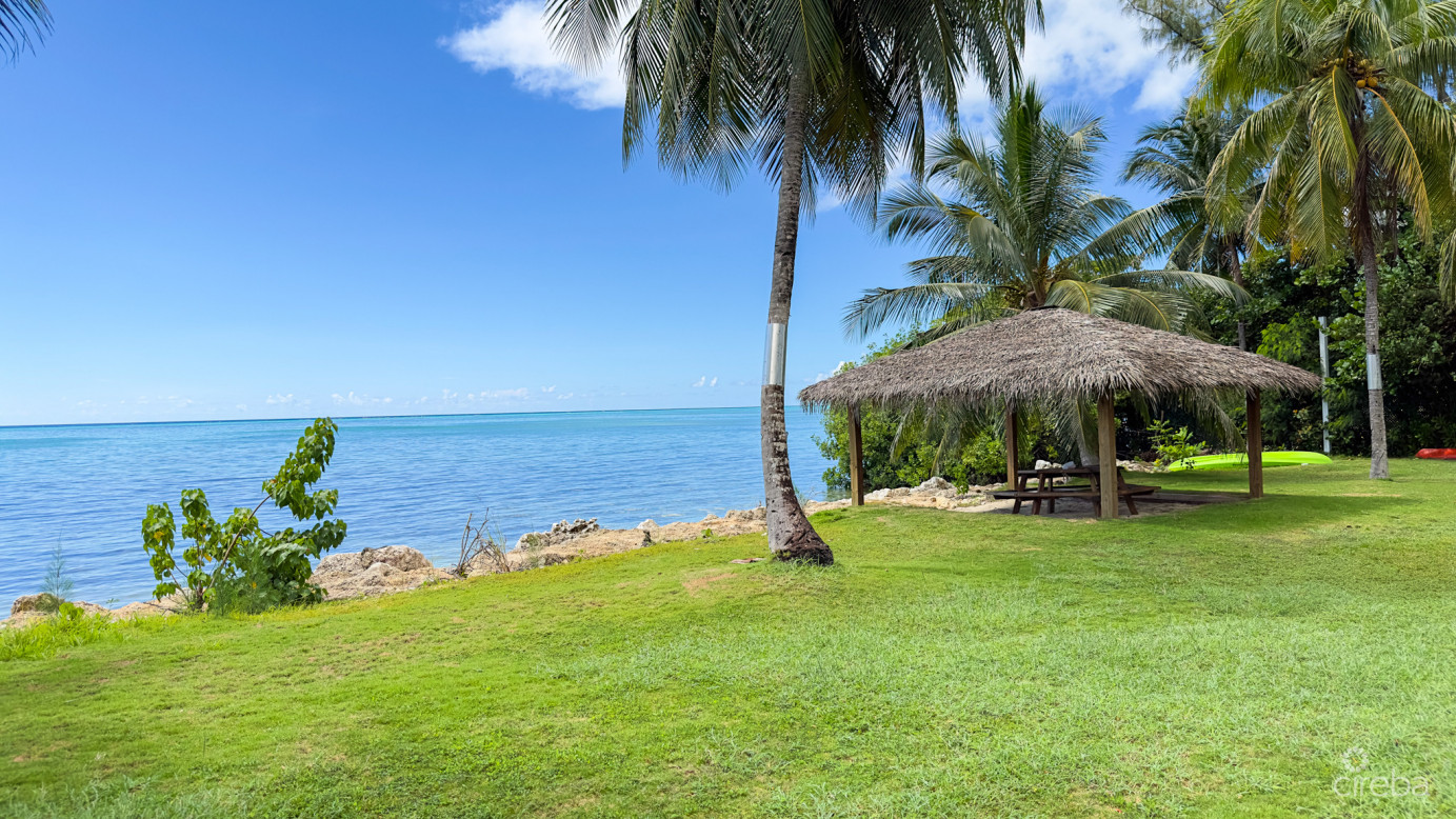 3 Bed Ocean View - By The Sea