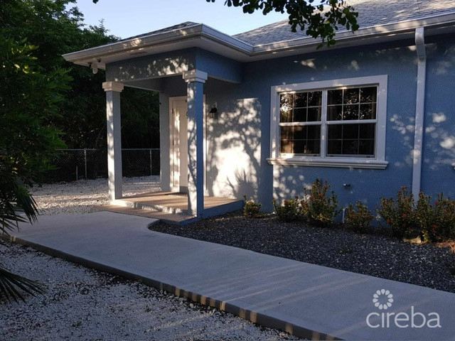 The Thatch At Frank Sound
