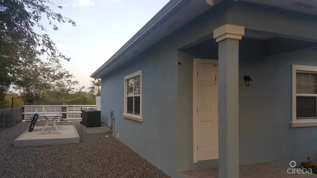 The Thatch At Frank Sound