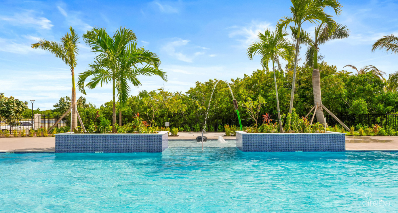 6 Priv, South Sound  Upgraded 2-bed/2.5-bath Pool View End Unit