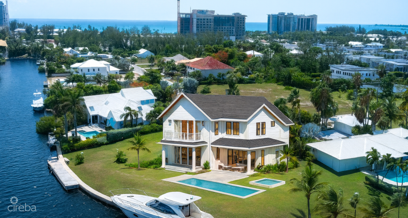 Governors Harbour - Very Wide Lot