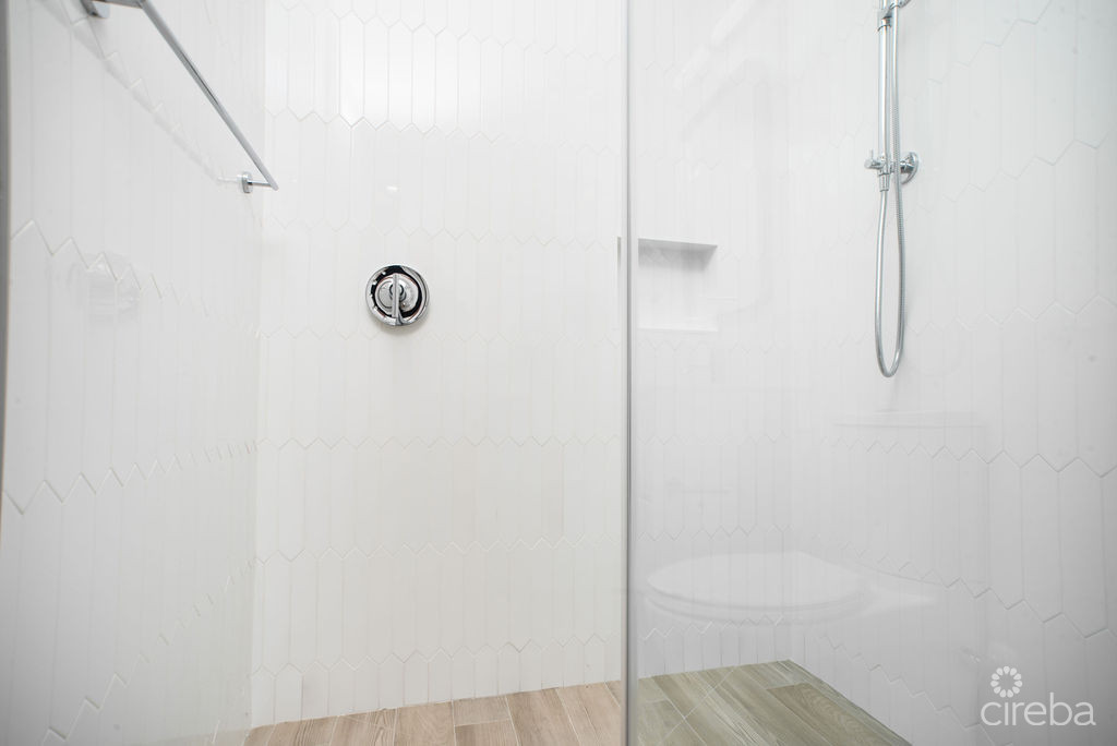 1 Bed One Canal Point