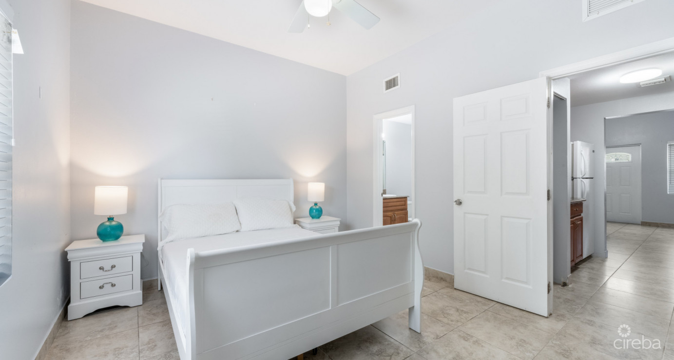 #38 Executive Suites  George Town - Investor Opportunity, 1 Bed Middle Unit