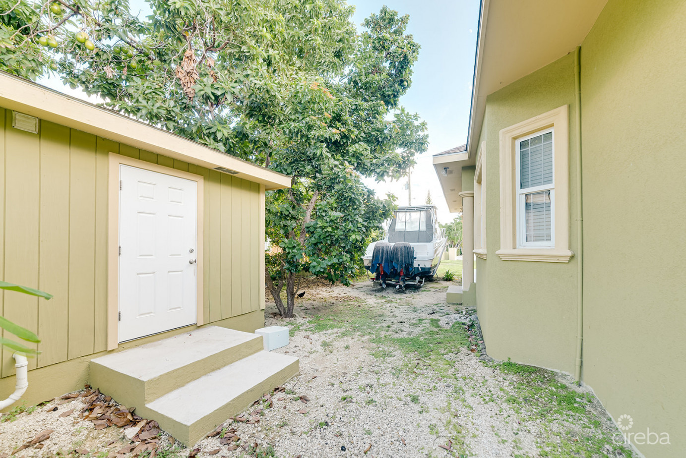 4-bedroom Family Gem In Savannah Meadows  W/rental Unit