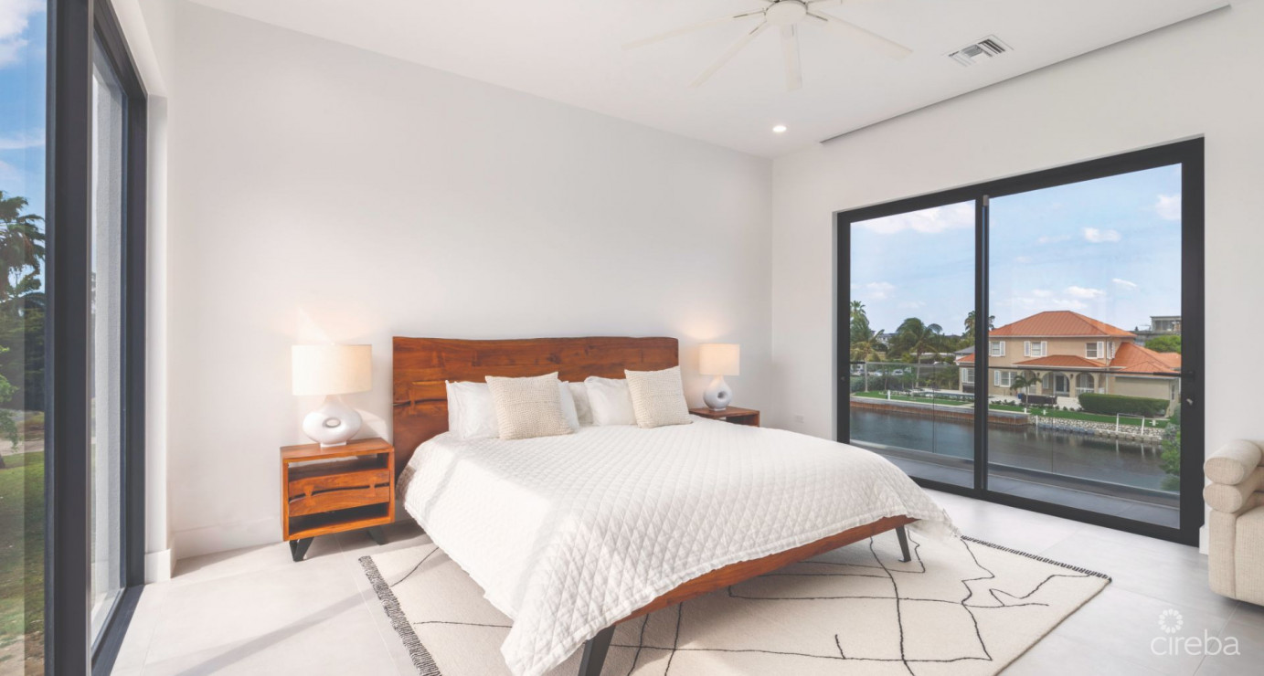 18 Baccarat Quay, Crystal Harbour