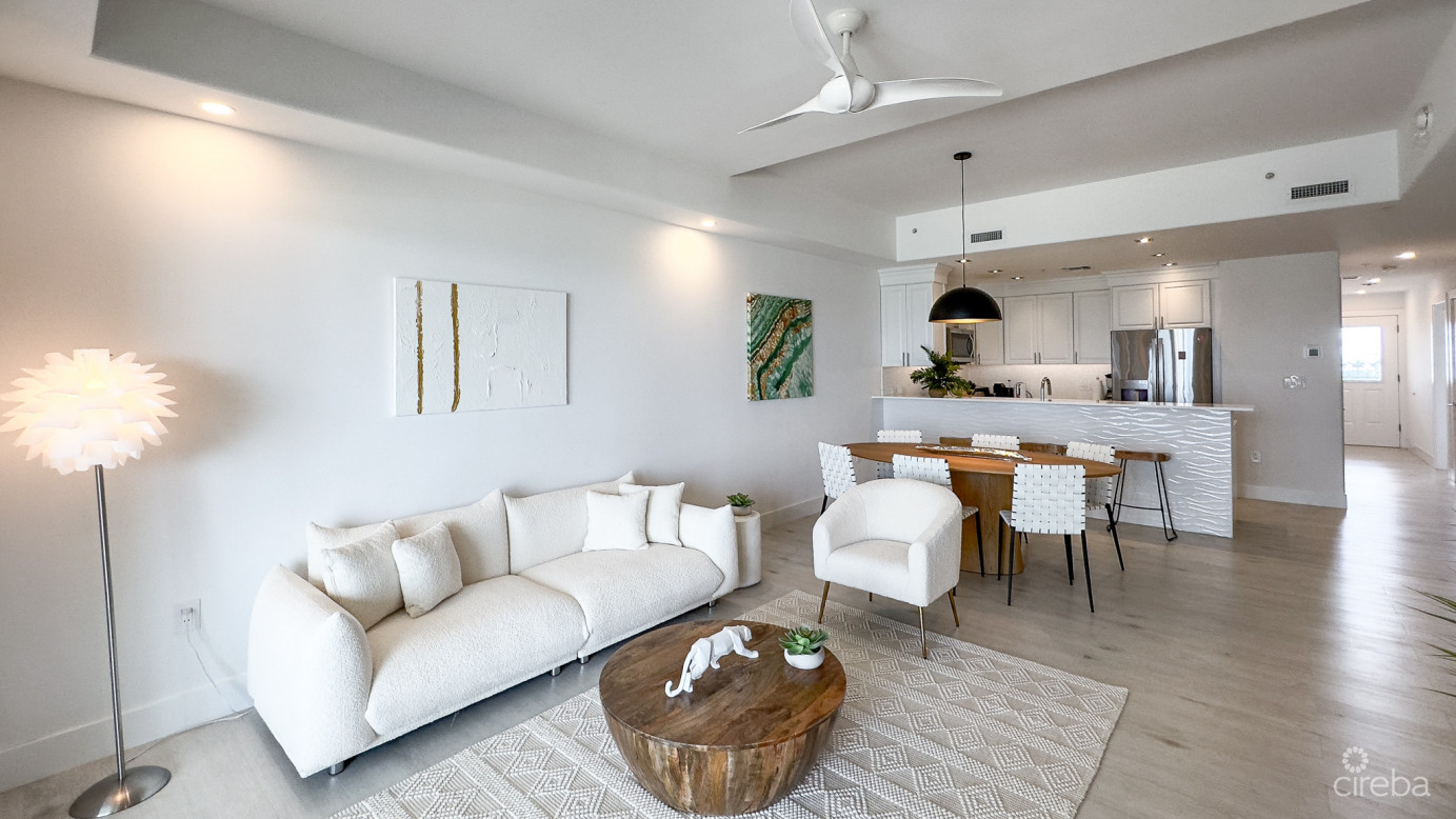 Beach Front Condo - 3 Bed - South Bay Beach Club