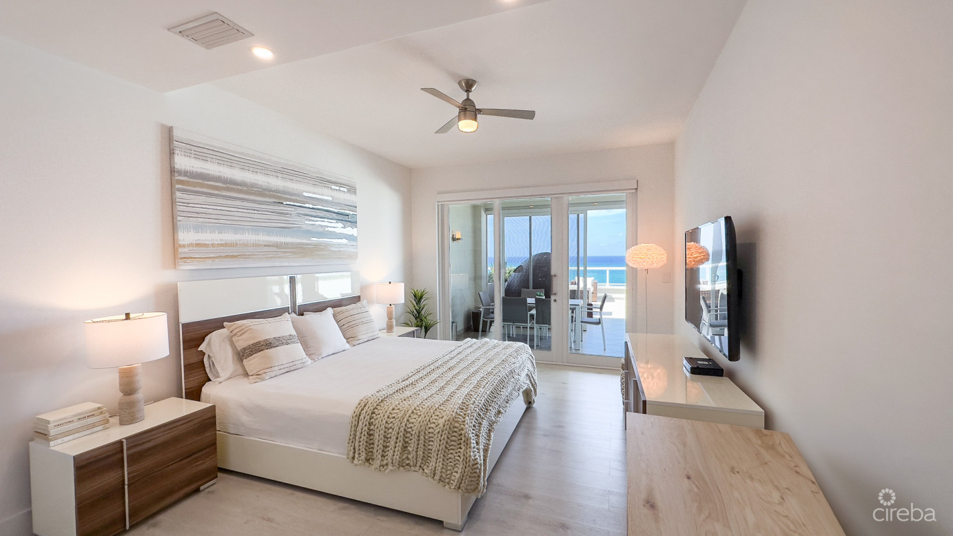 Beach Front Condo - 3 Bed - South Bay Beach Club