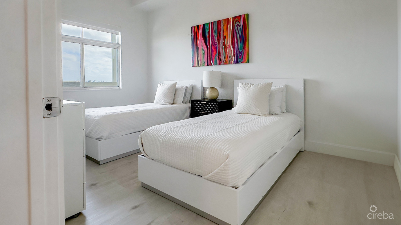 Beach Front Condo - 3 Bed - South Bay Beach Club