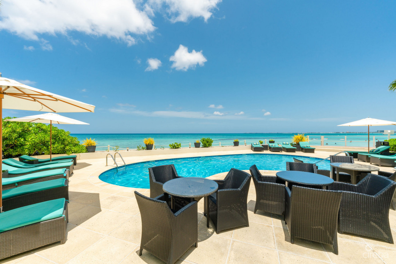 Beach Front Condo - 3 Bed - South Bay Beach Club