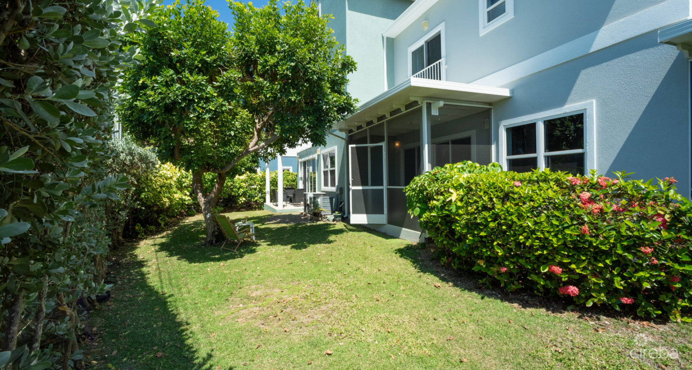 Near Everything 2 Bed 2.5 Bath At Triumph Village Condo In Gt