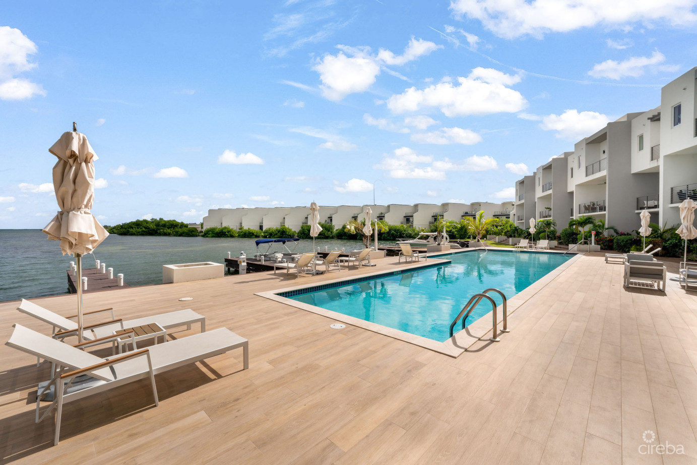 Ocean Crest 14, Oceanfront Townhome With Studio