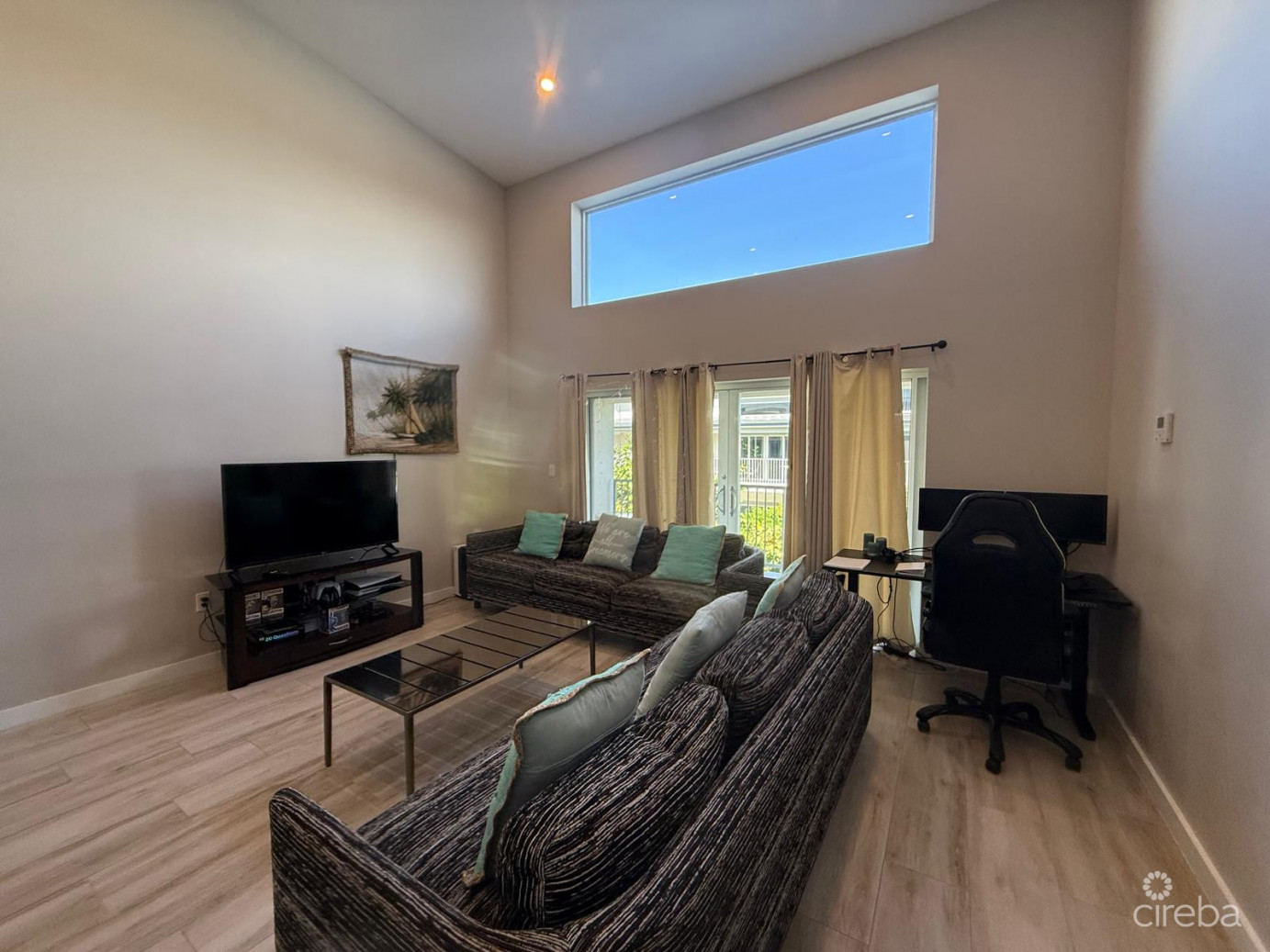 2 Bed Townhouse Downtown Reach