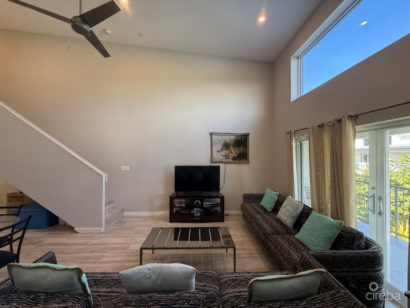 2 Bed Townhouse Downtown Reach