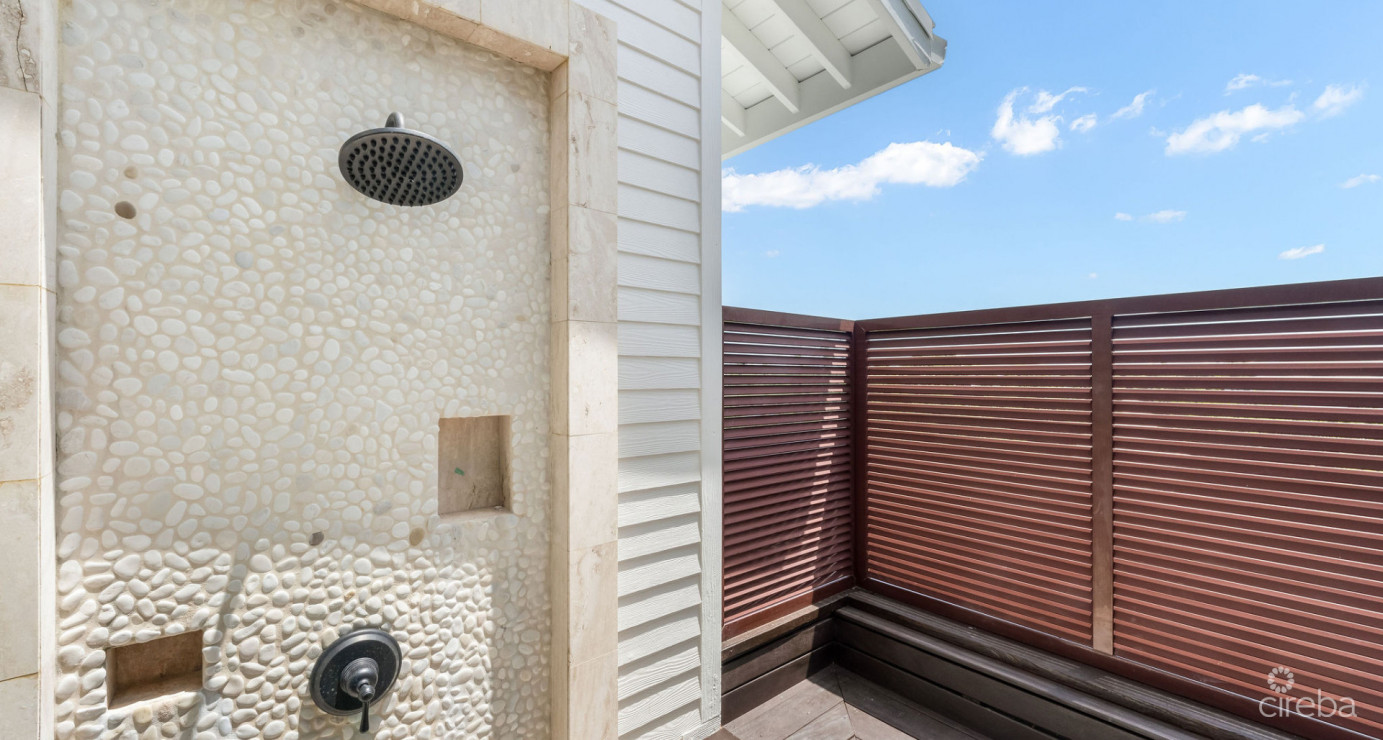 One Love - Deckhouse At The Ritz- Carlton