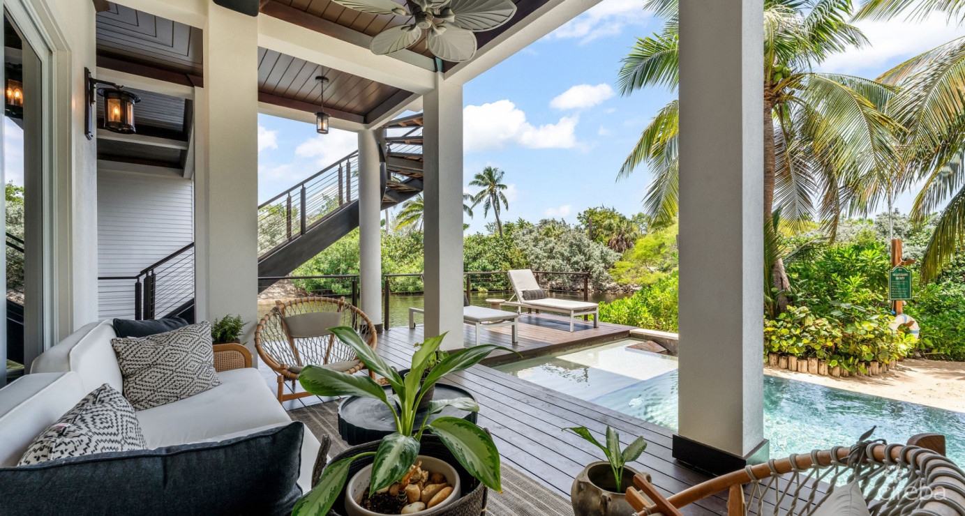 One Love - Deckhouse At The Ritz- Carlton