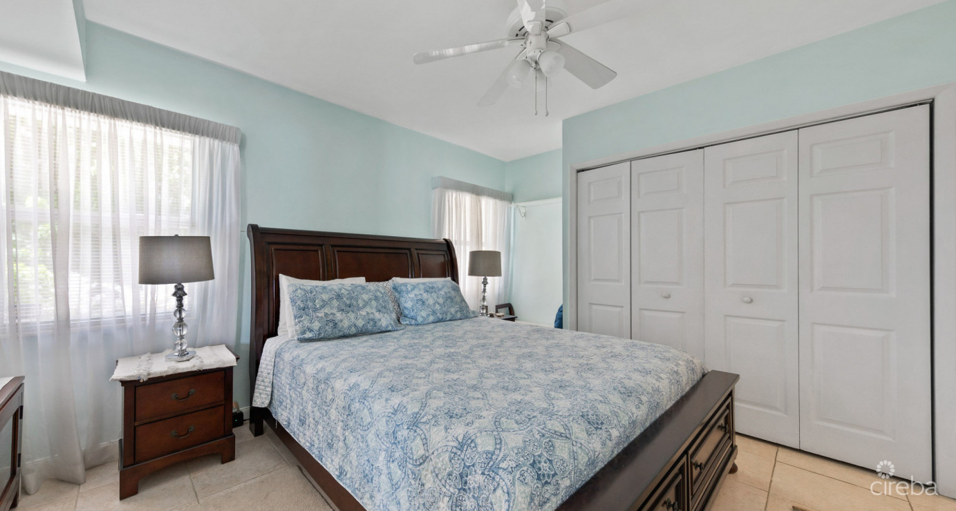 Grapetree #7 Beachfront (renovated Gf 3 Bed / 3 Bath)