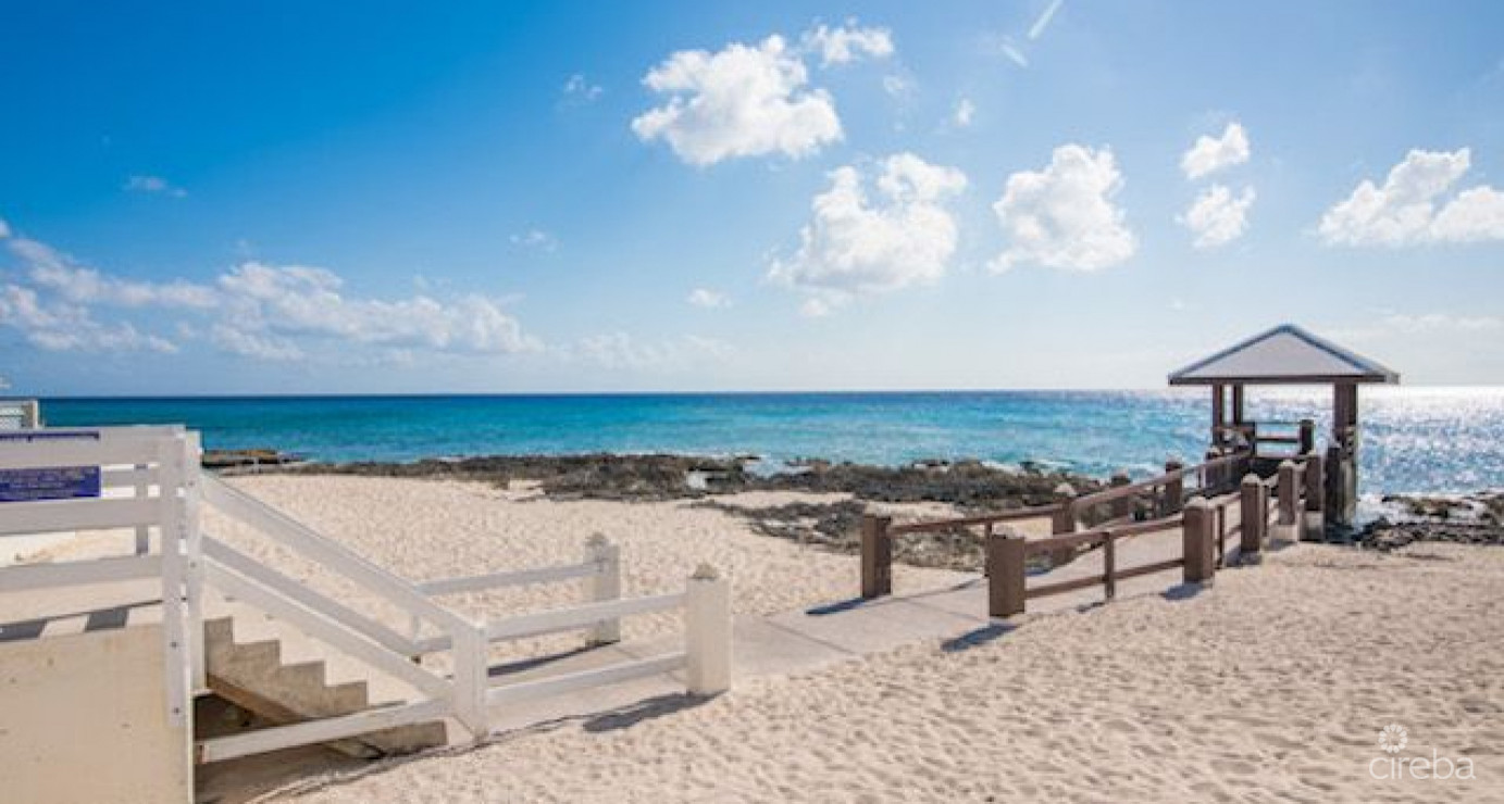 Ocean Front Windsor Village Corner 2 Bed Newly Renovated