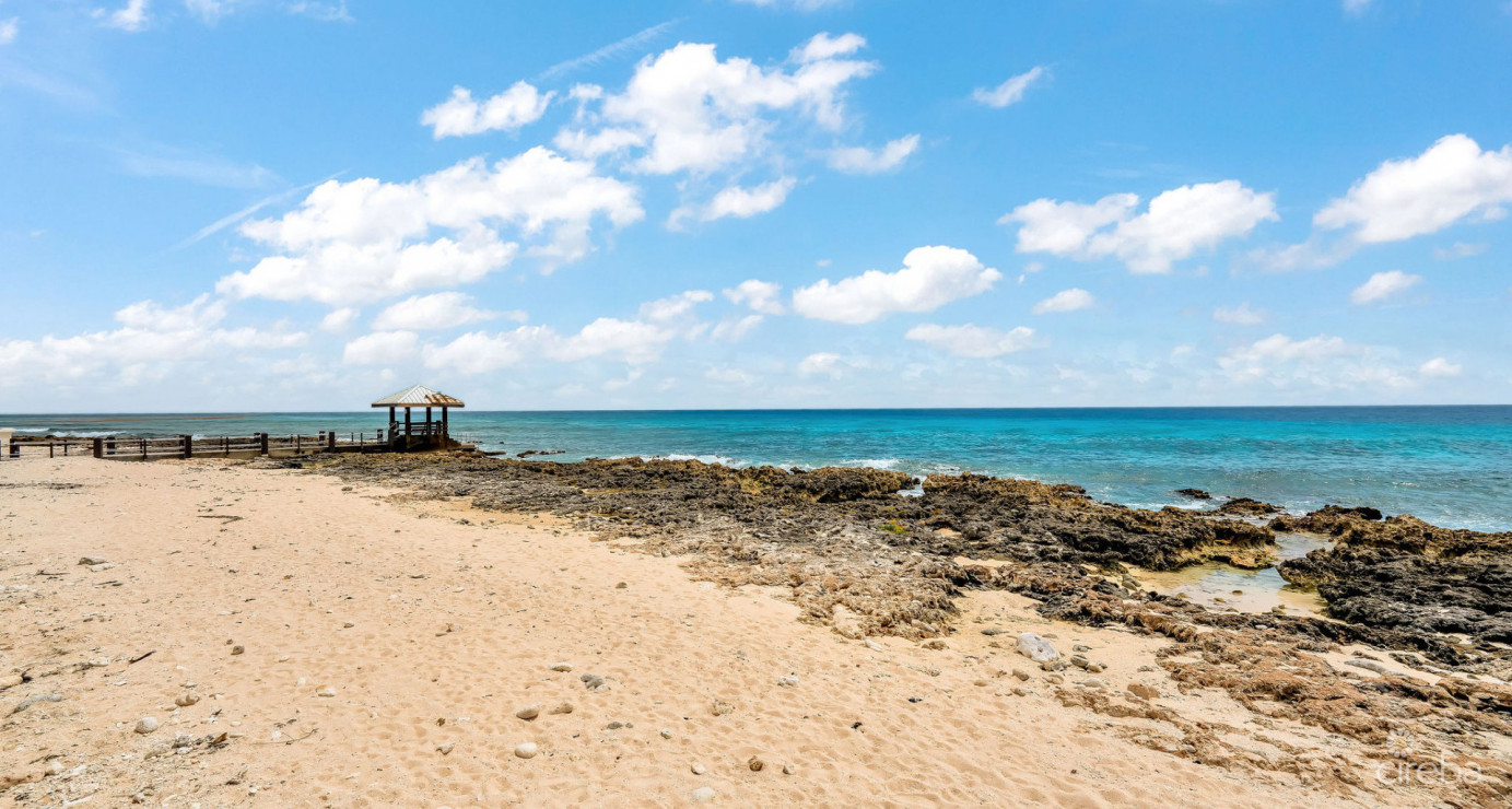 Ocean Front Windsor Village Corner 2 Bed Newly Renovated