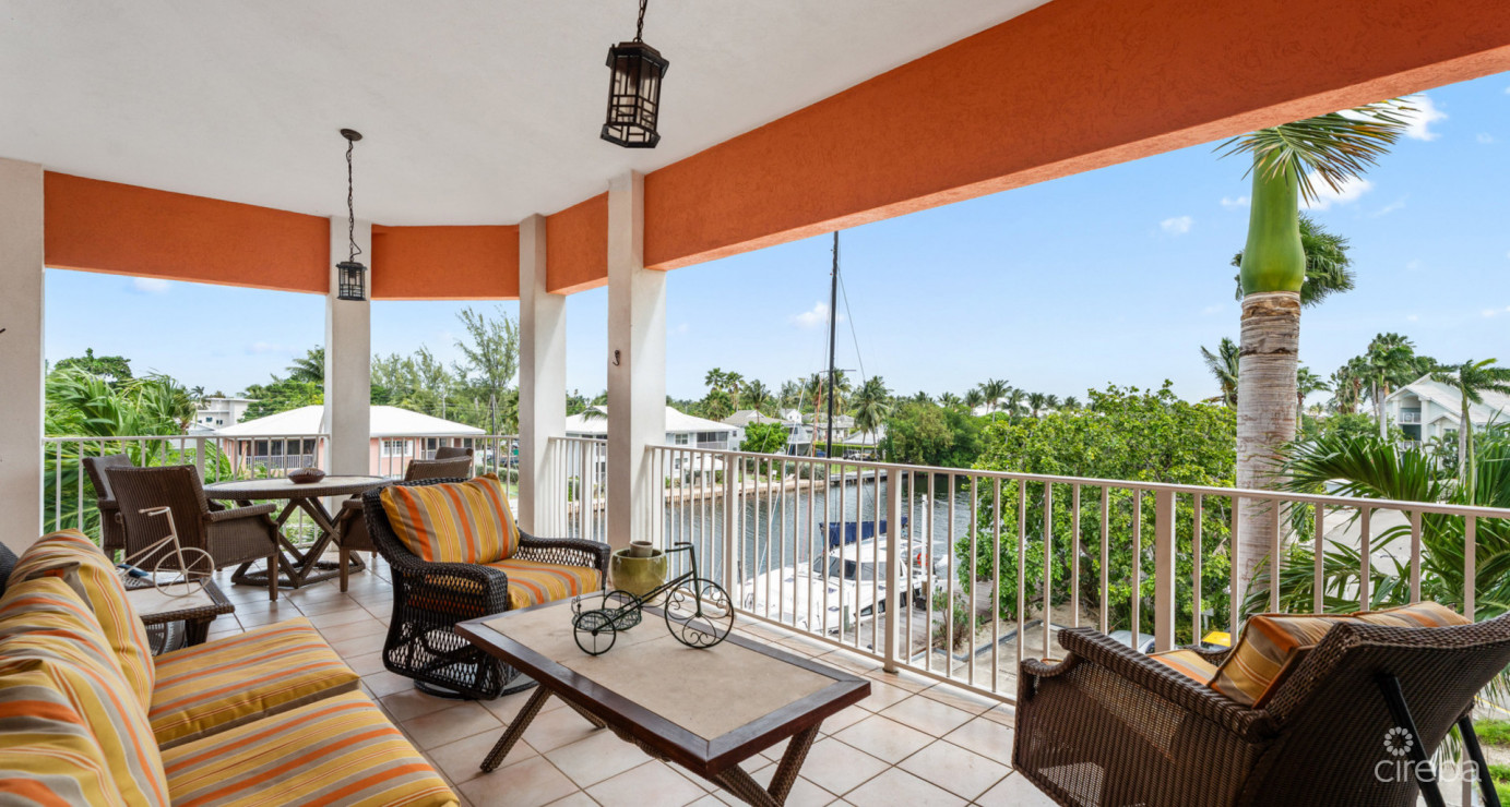 Britannia #630  Seven Mile Corridor - Spacious Canal Front Living