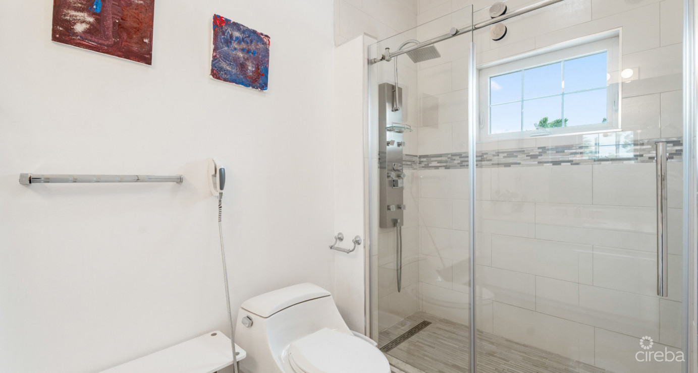 Britannia #630  Seven Mile Corridor - Spacious Canal Front Living