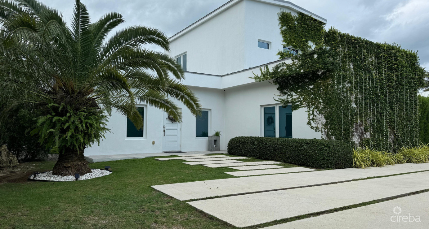 "hideaway Hill" Lush Modern Elegance Close To Sea Access