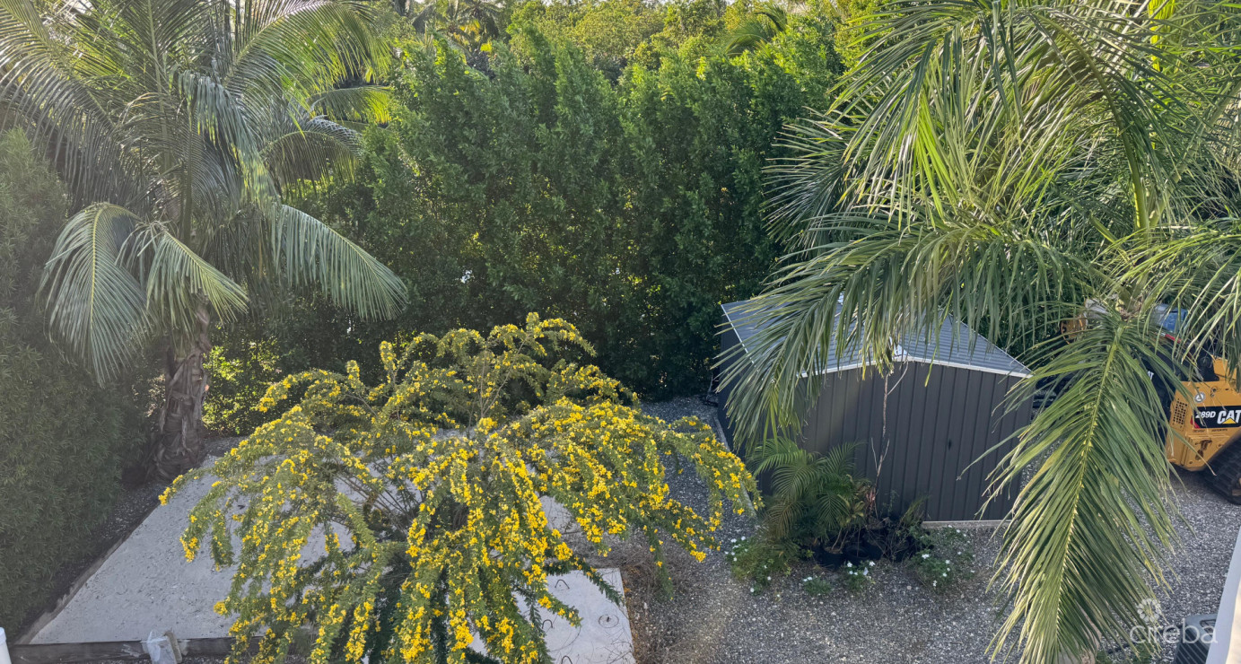 "hideaway Hill" Lush Modern Elegance Close To Sea Access