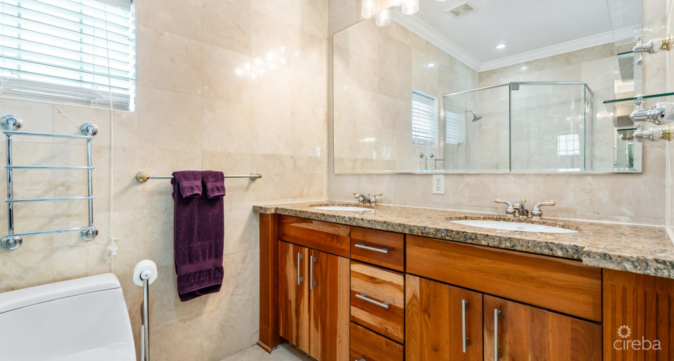 Palacades #2 (4 Bed Oceanfront Villa)