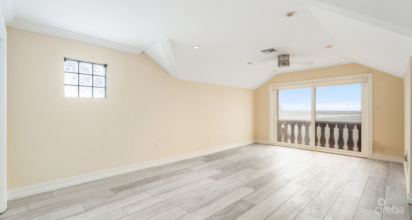 Palacades #2 (4 Bed Oceanfront Villa)