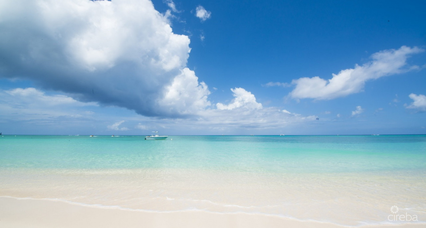 Lacovia - Outside Corner Spectacular Views