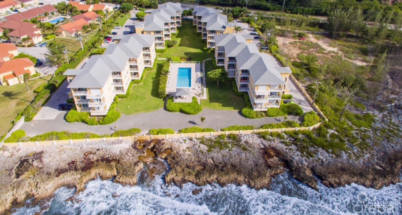 South Shore Spacious 3 Bedroom Seafront Penthouse