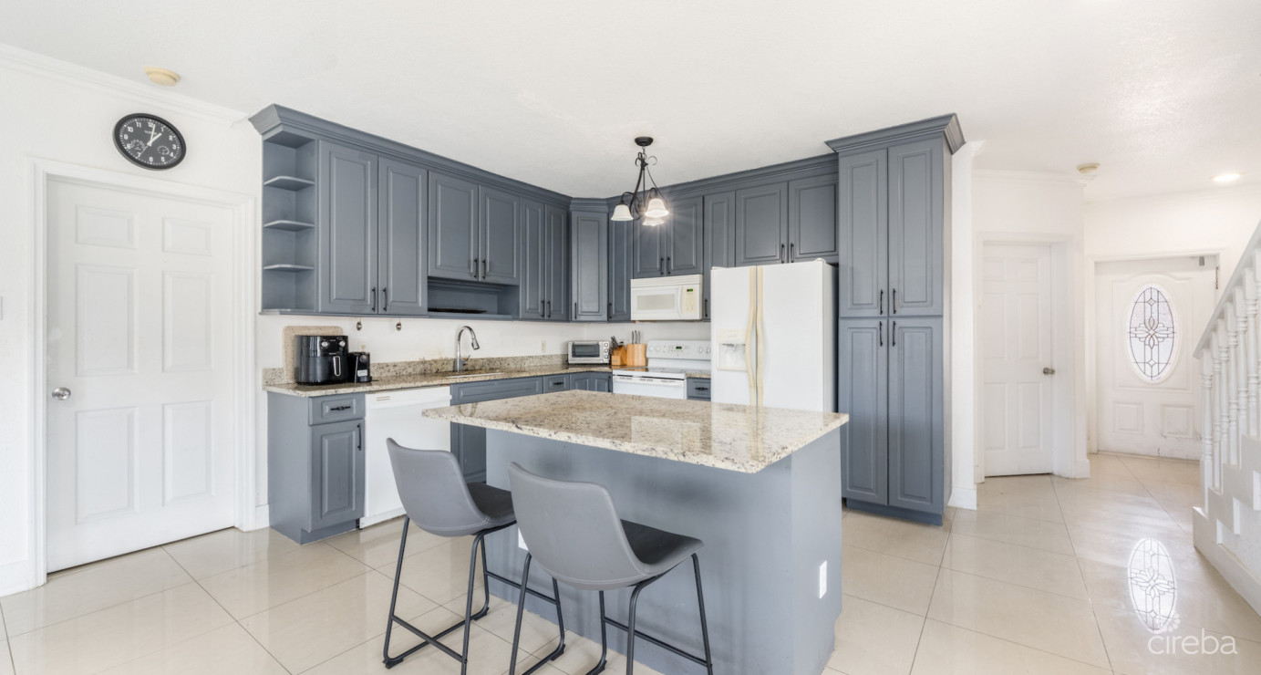 Suelles Estates #1 End Unit