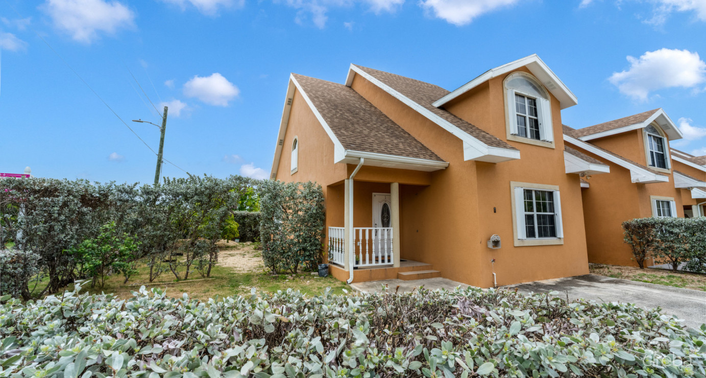 Suelles Estates #1 End Unit