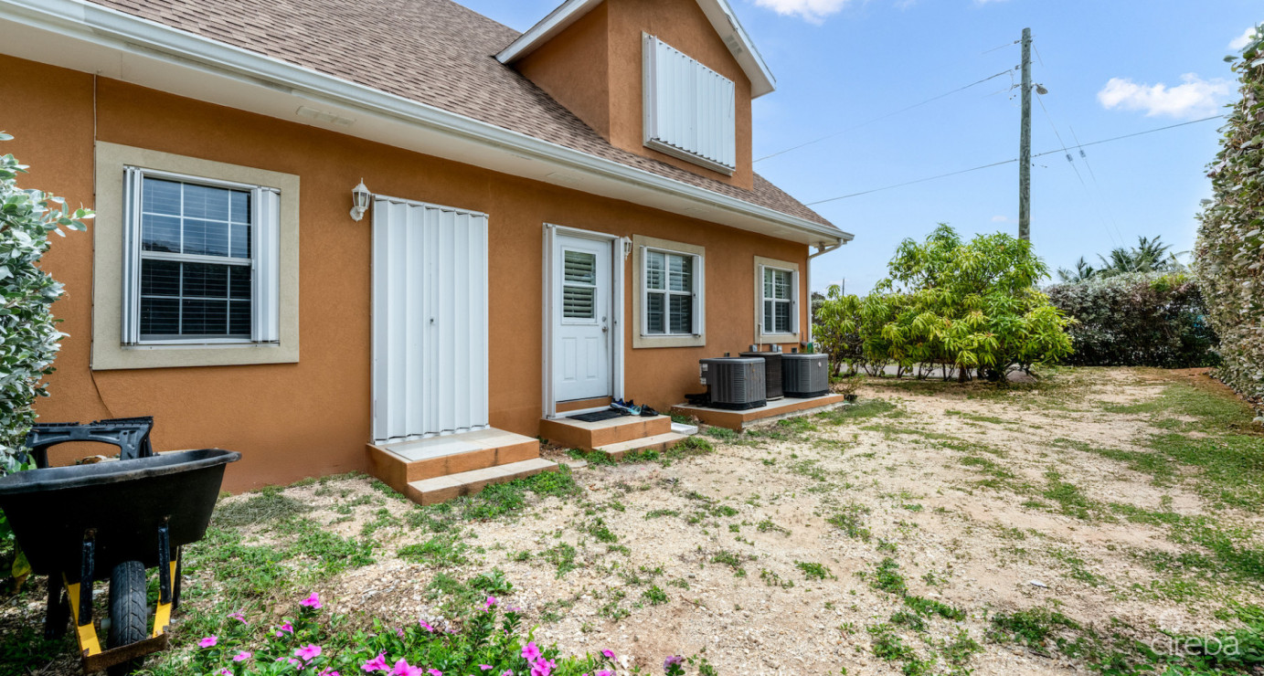 Suelles Estates #1 End Unit