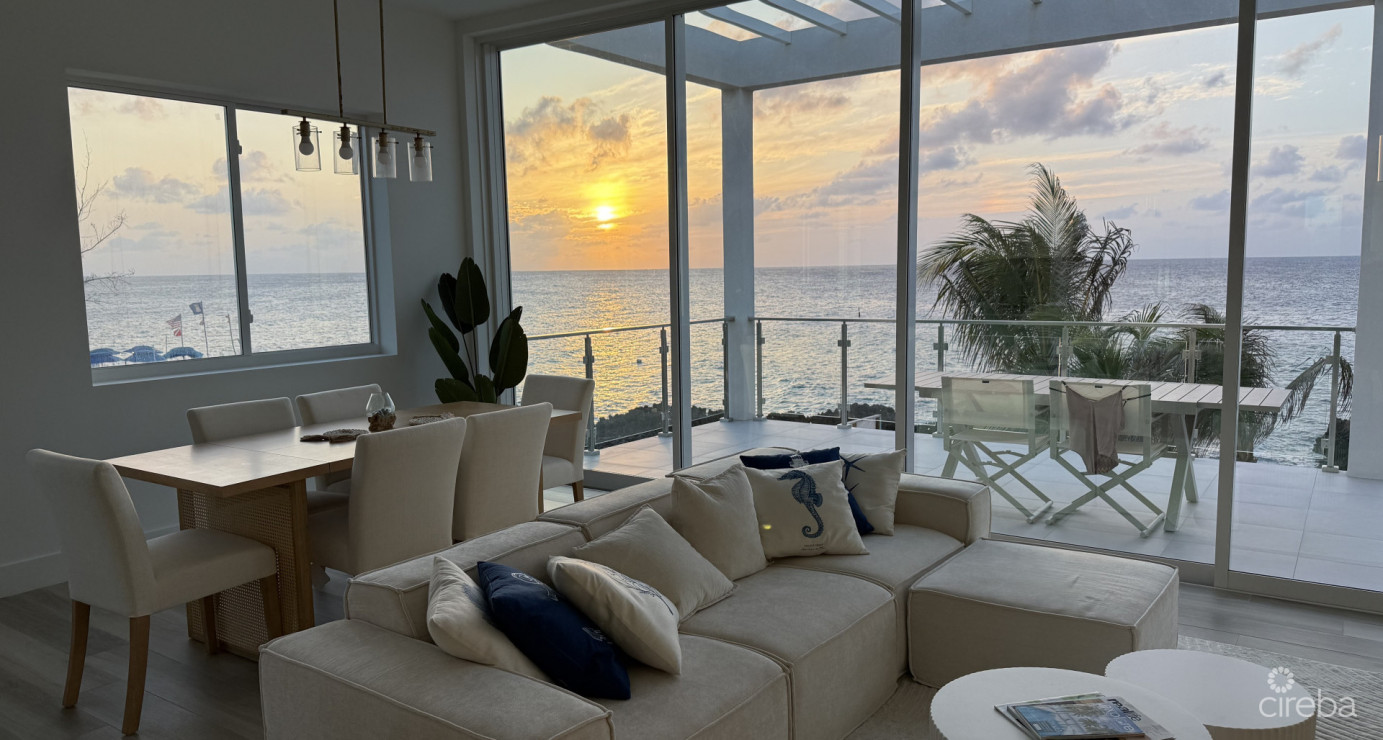 Oceanfront Penthouse- Stunning New 3 Bed- Sunset Point