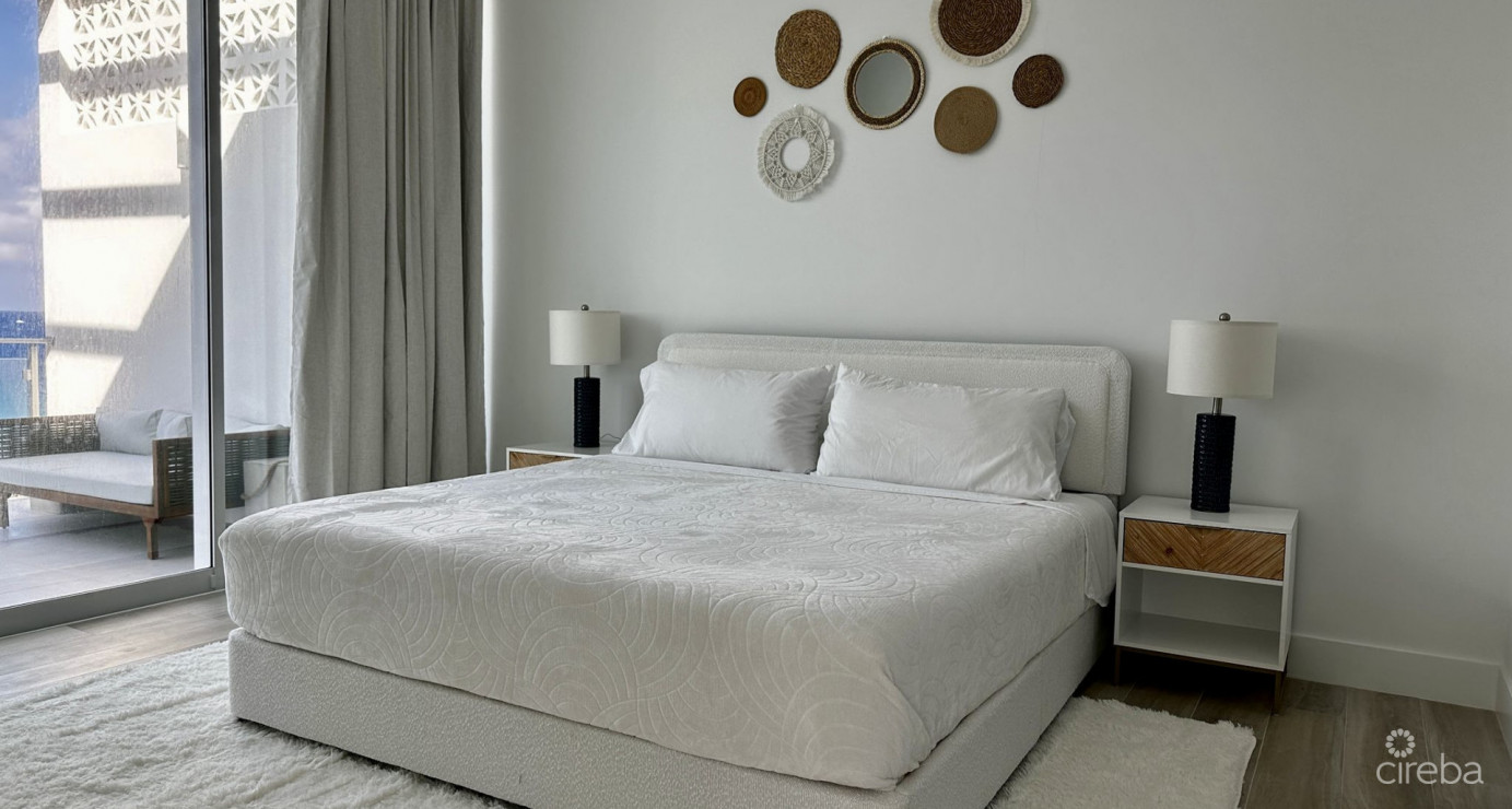 Oceanfront Penthouse- Stunning New 3 Bed- Sunset Point