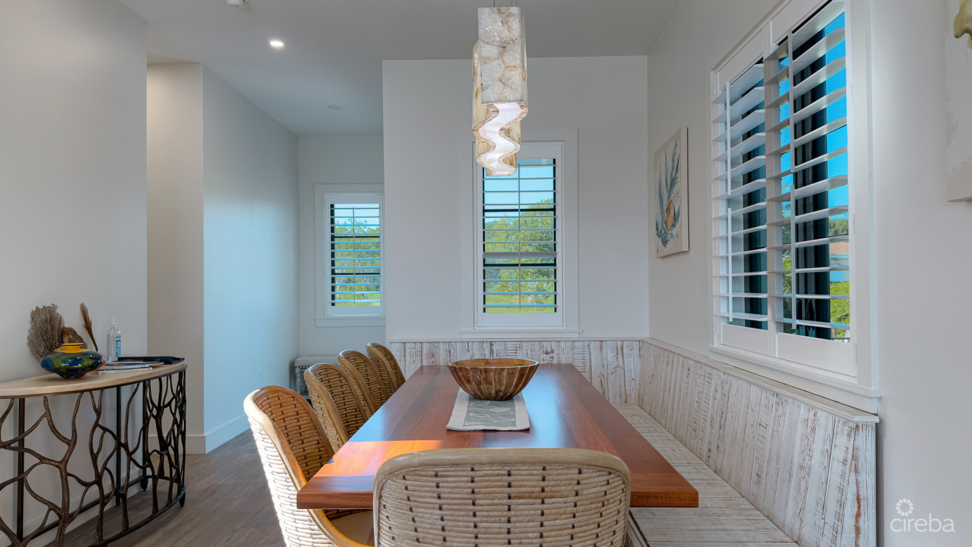 Beach House In East End