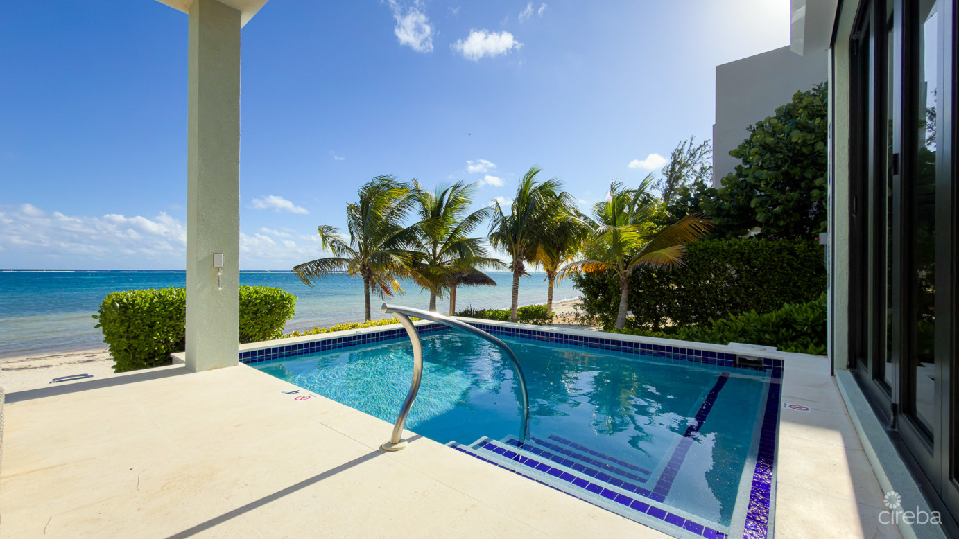 Beach House In East End