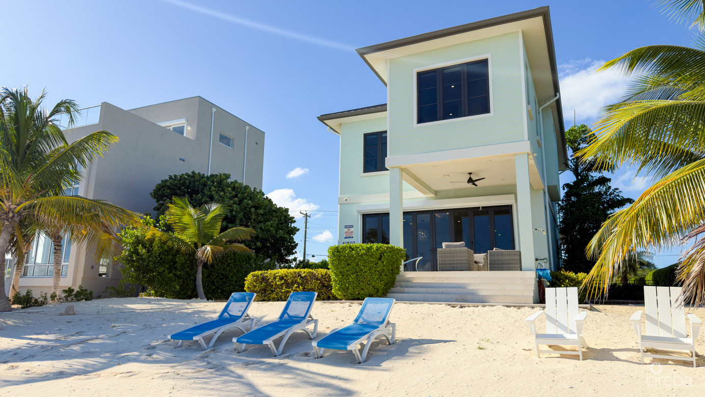 Beach House In East End