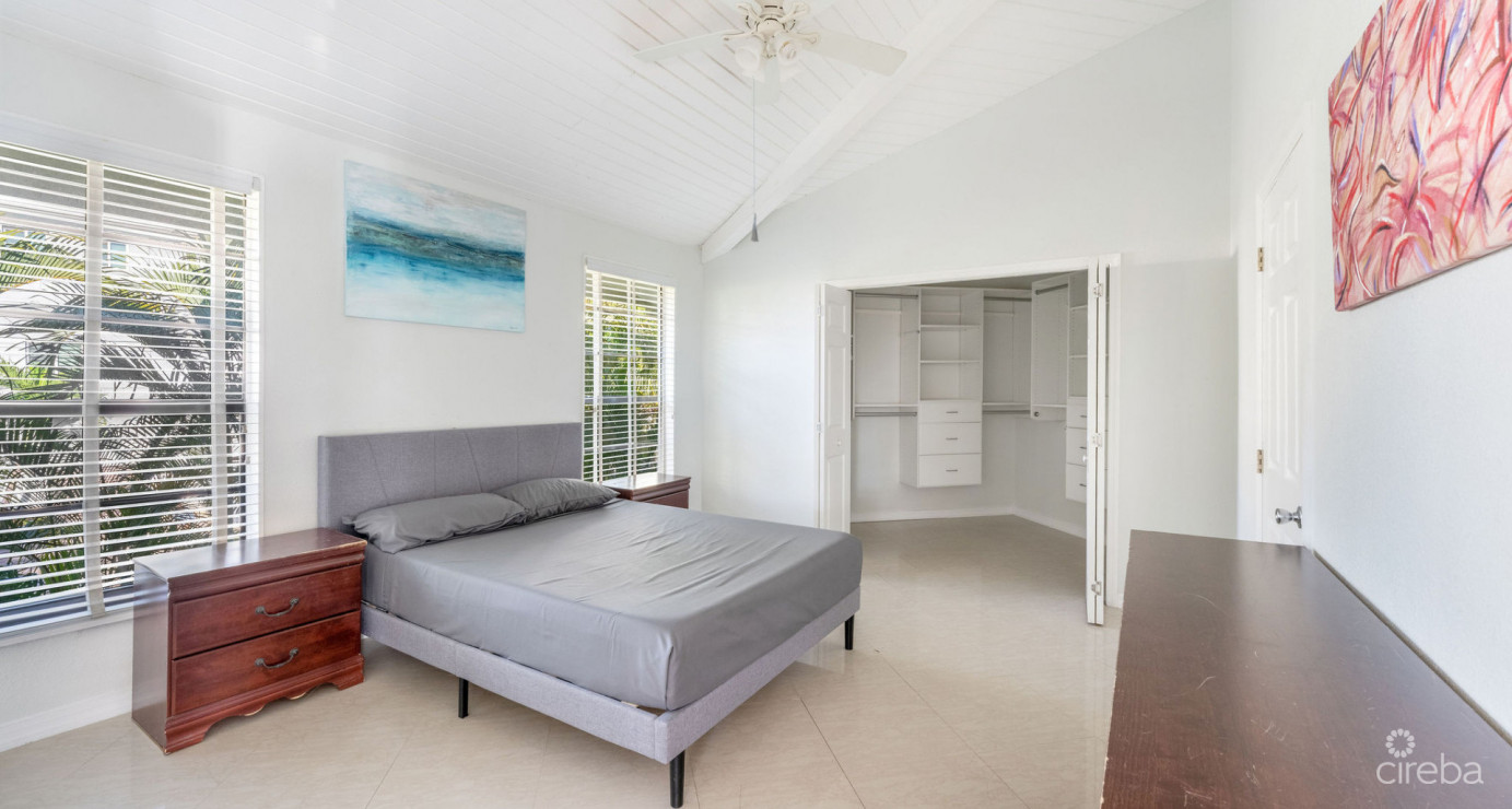 Breezy Pines Top Floor 2 Bed 2 Bath