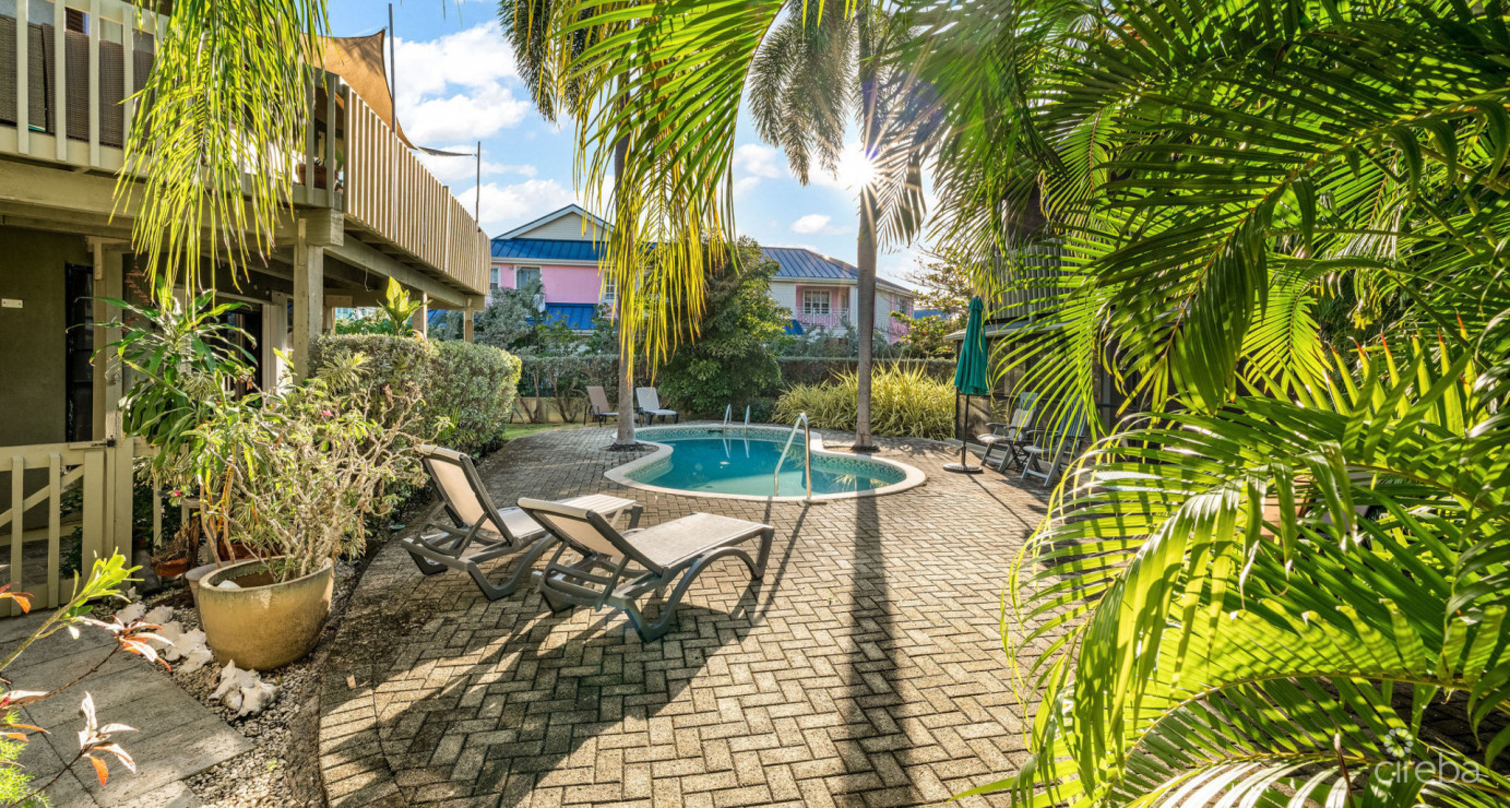 Breezy Pines Top Floor 2 Bed 2 Bath