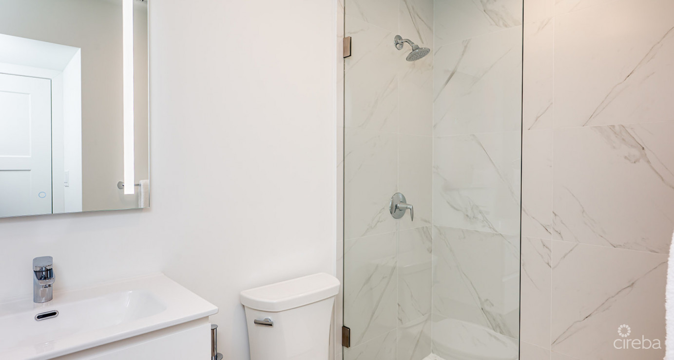 31 Sunset Point- Seafront, 2nd Floor, Unbelievable Views! 1-bed/ 1.5-bath