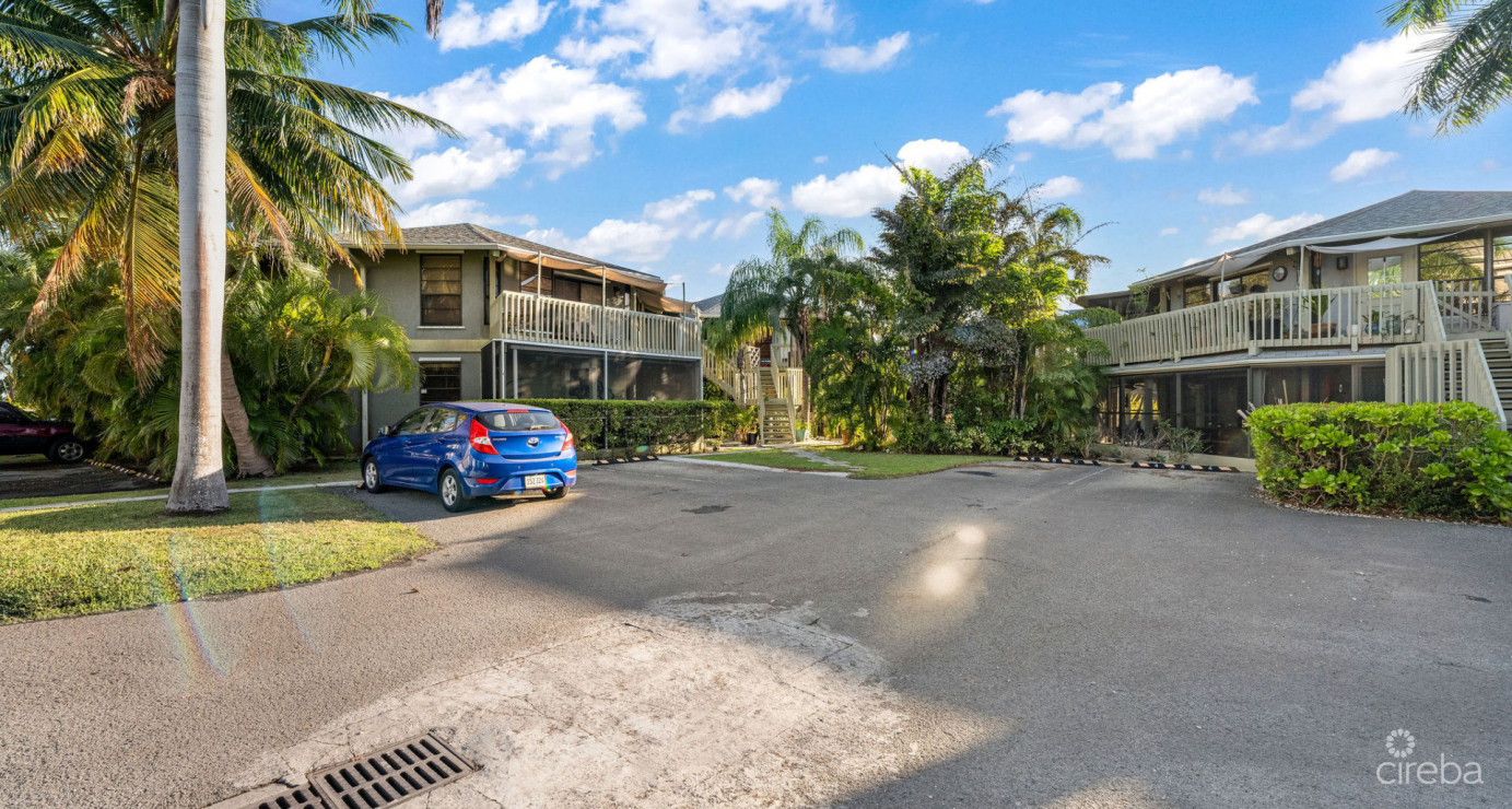 Breezy Pines Top Floor 2 Bed 2 Bath