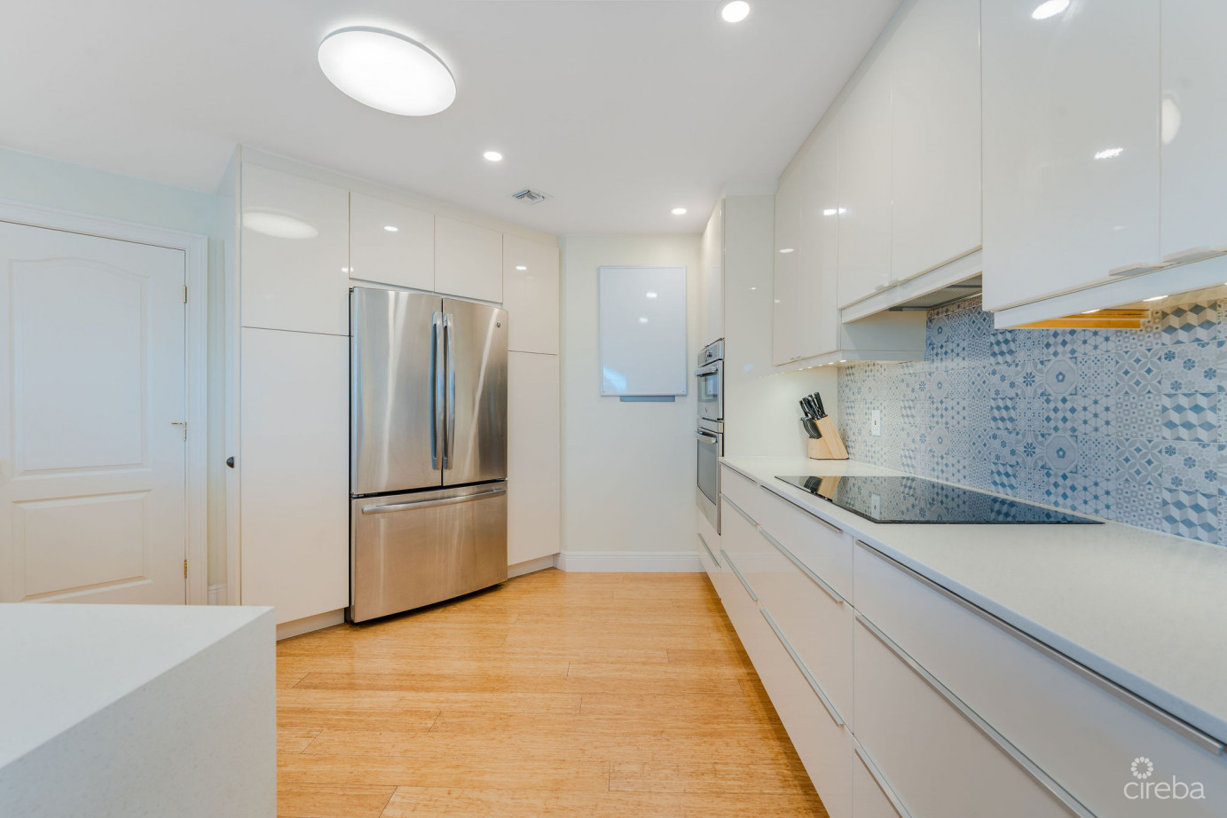 Britannia Regents Court  4-bed Two-storey Home In Smb Corridor