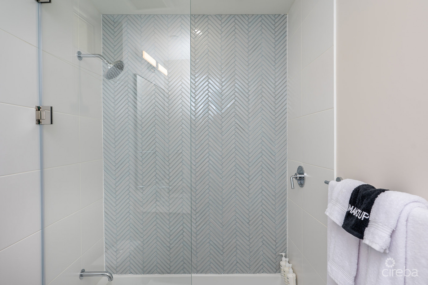 Point West Penthouse #28 - Two Bed Ocean View