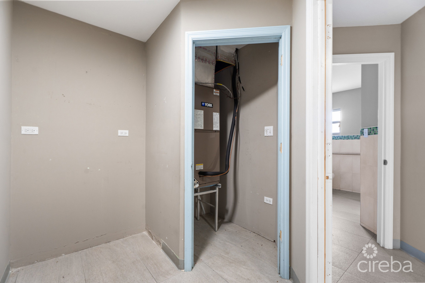 Palm Grove Mixed Use Commercial Space- Unit 5