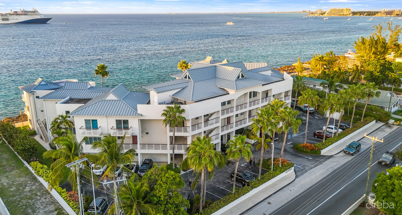 Seaview 103 - Stylish Waterfront Living With Panoramic Views